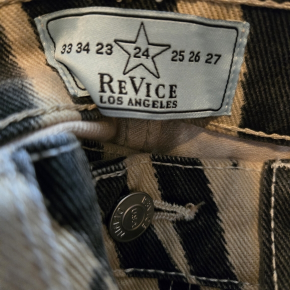 REVICE Black and White Animal Print Jeans - Picture 4 of 5